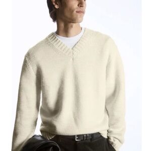 COS Men's Off-White V-Neck Sweater